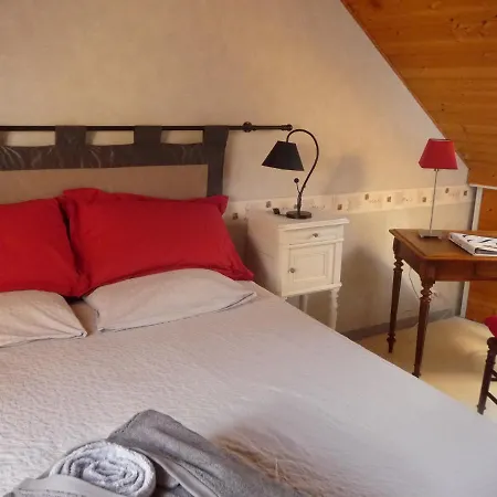 A La Maison Jaune