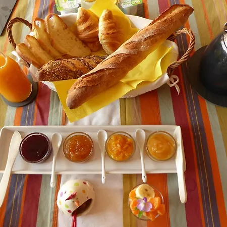 A La Maison Jaune Nantes