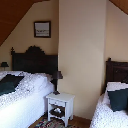 à La Maison Jaune