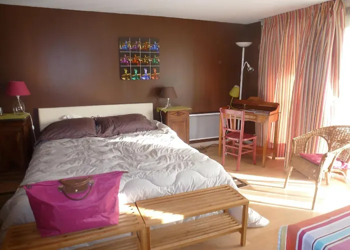 A La Maison Jaune 2*