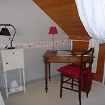 A La Maison Jaune 2*