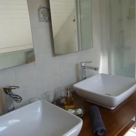A La Maison Jaune 2* Nantes