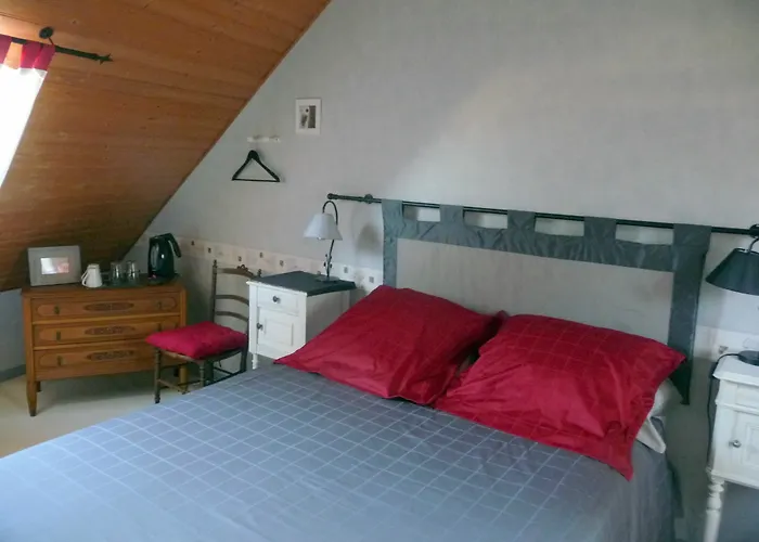 A La Maison Jaune Bed & Breakfast